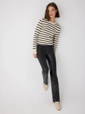 PANTALON EFECTO PIEL ACAMPANADOS PUSH-UP